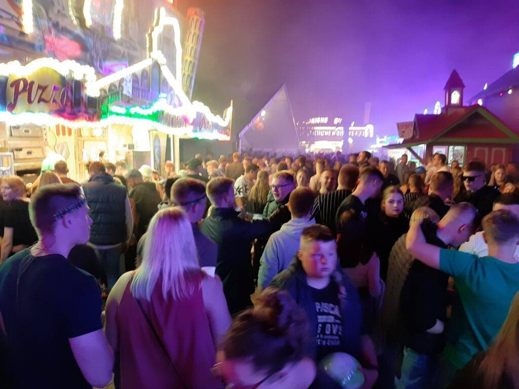 FEST DER 1000 LATERNEN